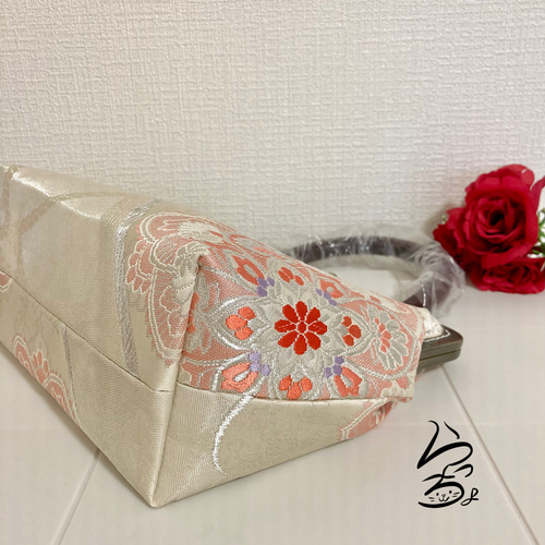 kimono】帯リメイク 華文 持ち手付きがま口バッグ ハンドバッグ