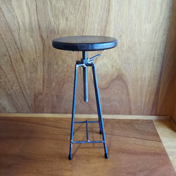 ◇アンティーク調 アイアン脚のサイドテーブル 収納蓋付き