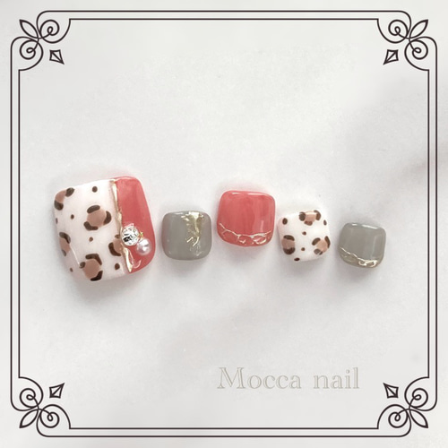 Wild but Cutie ヒョウ柄フィギュア Wild but Cutie ヒョウ柄フィギュア