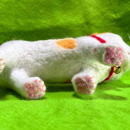 三毛猫(中)#3 (羊毛フェルト作品) 羊毛フェルト 工房TAKA 通販