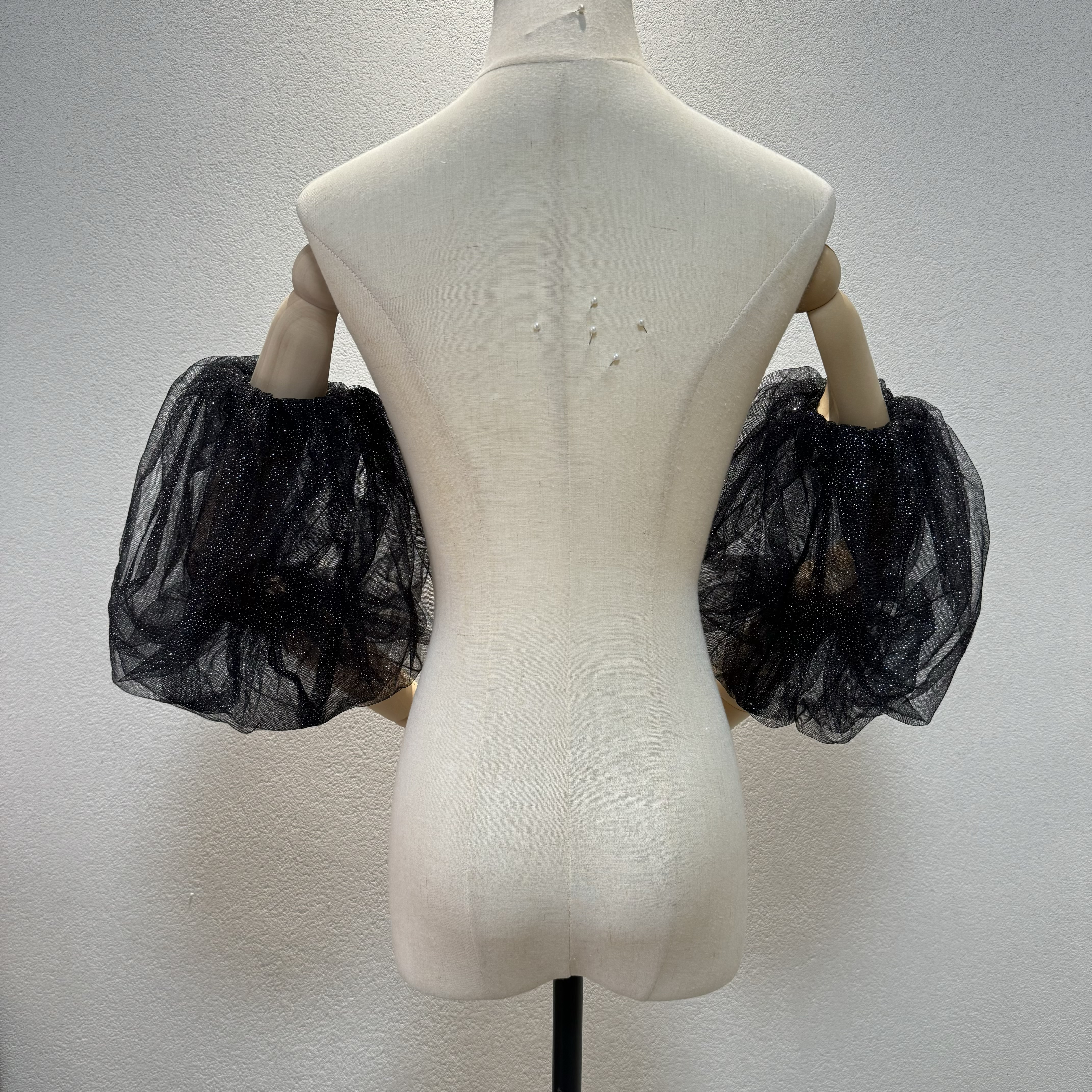 新色追加♥かっこいいお袖　キラキラ　ふんわりチュール　二の腕カバー　取り外し可能　たくさん色対応可能　パーティー/結婚式