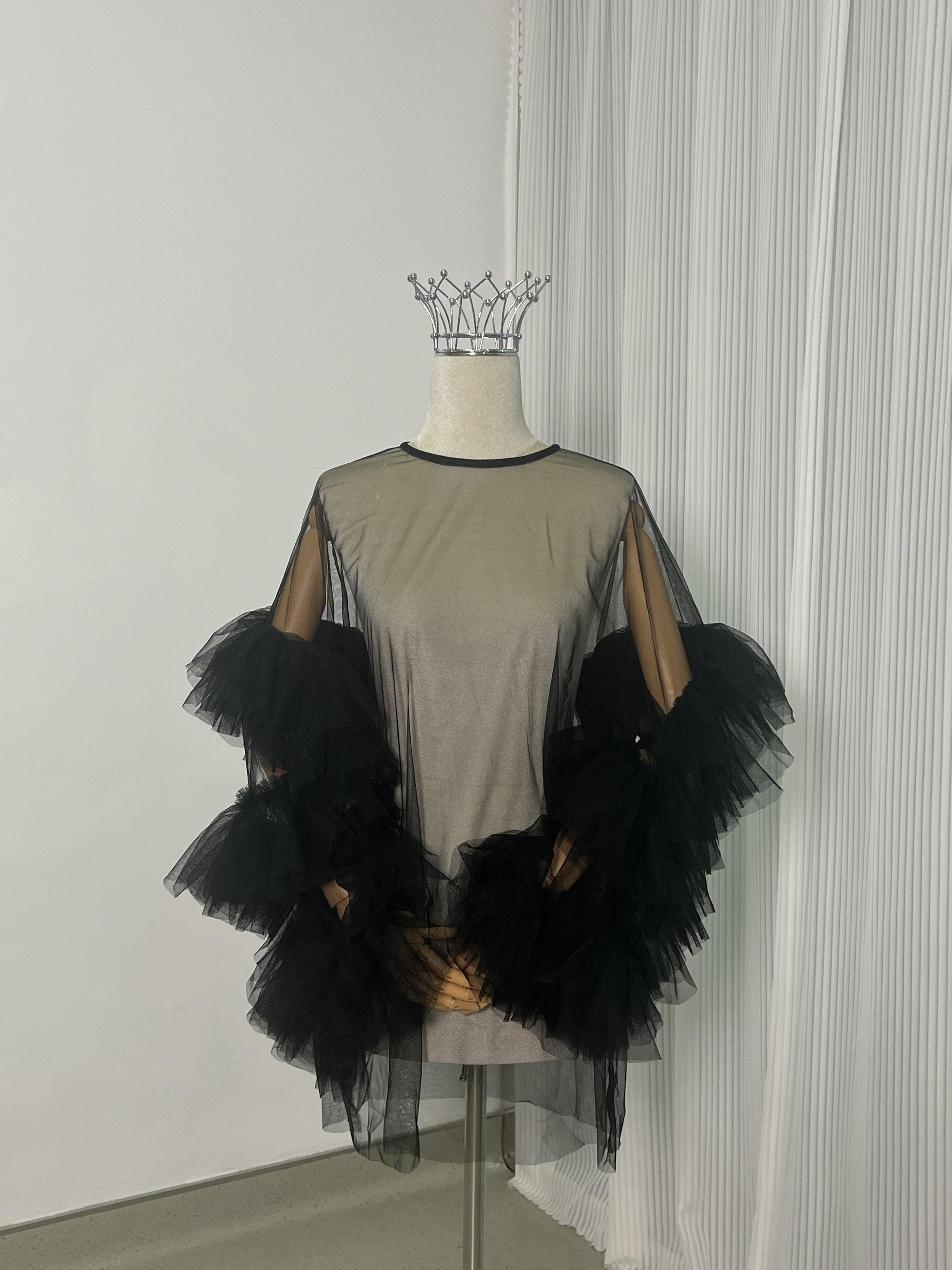 送料無料！トップス ブラック  ソフトチュール ラッフルフリル 花嫁/ウェディングドレス エレガント