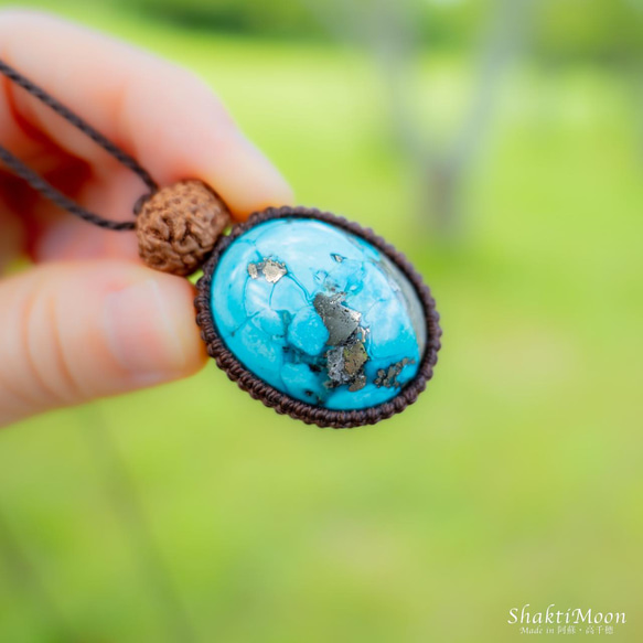 レア・希少！天の神々が宿る石 自然や宇宙と繋がりたいあなたへ！パイライト イン ターコイズ（ペルシャ産）と9面 2枚目の画像