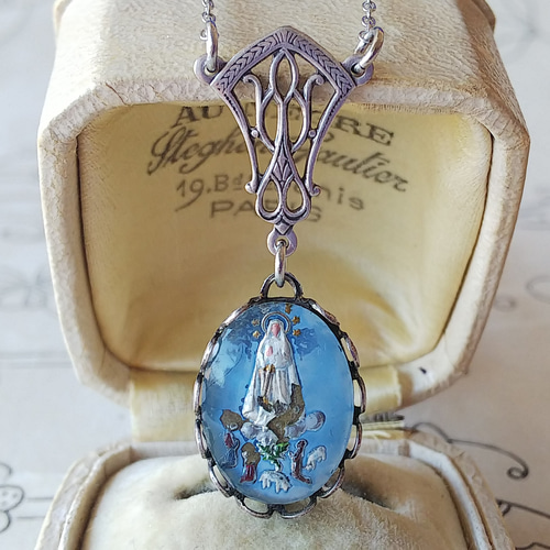 ヴィンテージ レア くすんだ水色・聖母マリア／礼拝インタリオ