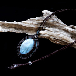 ラブラドライト天然石マクラメネックレスmac394エスニックアジアンエキゾチックなアレルギーフリーの大振りアクセサリー 1枚目の画像