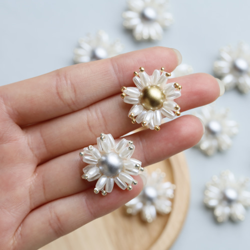 ビーズ刺繍カボション】ビーズ刺繍 カボション 刺繍 パール シルバー