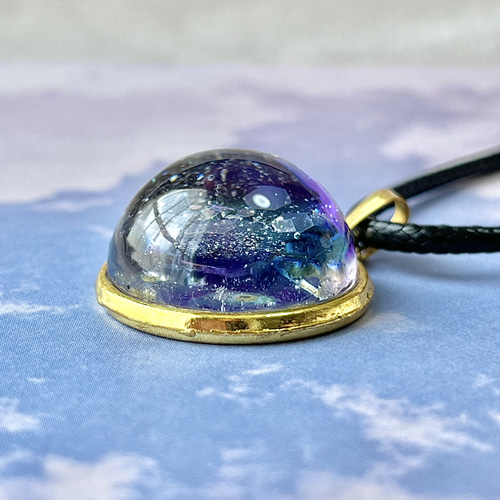 レジン宇宙卵・25mm ～蒼の惑星～ ネックレス | 縁生堂