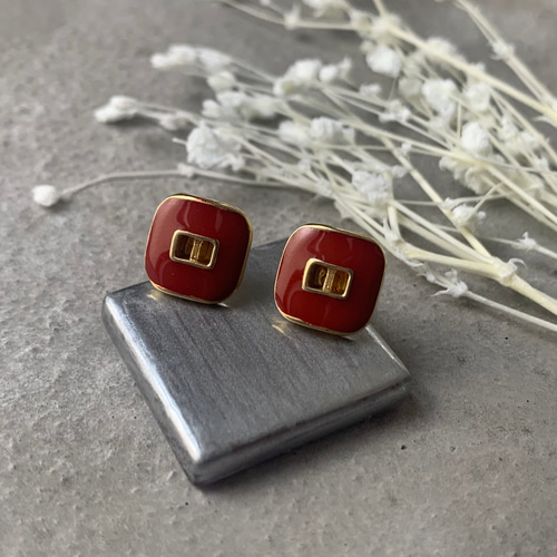 アクセサリー kaku 47 ボタン 昭和レトロ 在庫処分（R＆ネコ」サガラ刺繍入り 異