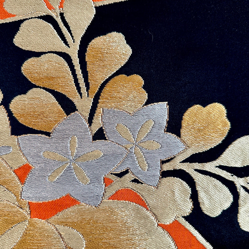 帯のタペストリー 漆黒に蝶と桐の扇 着物リメイク インテリア 掛け軸