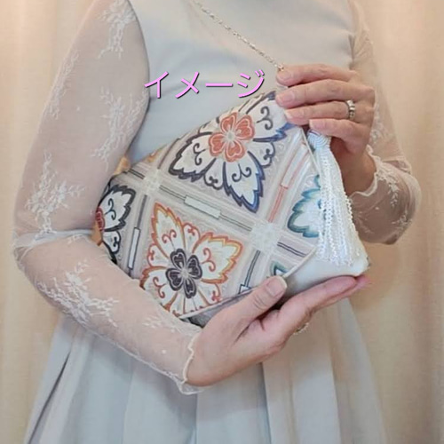 和装 鶴模様ビーズ手刺繍のバック　希少当時品になります。 ☆昭和レトロ 圧巻 和装バッグ 🔷 ビーズ バッグ ／ ビーズ 花