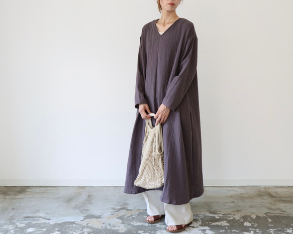 ふわふわ厚みが2倍／ゆったりリラックスワンピース／厚手ダブルガーゼワンピース／オーバーサイズ／ルームウェア／チャコール 3枚目の画像