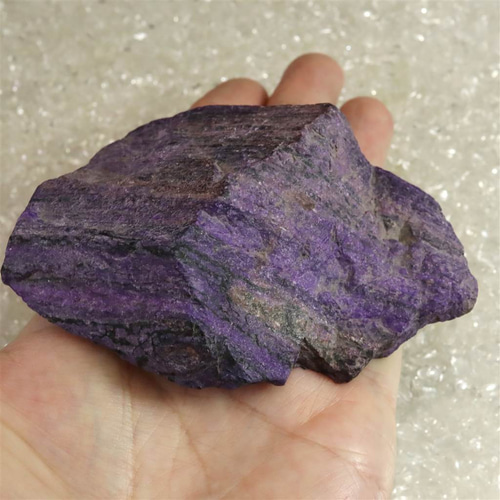 スギライト 93mm原石 207.5g 鑑別書付 #52231 天然石 榎本通商 通販