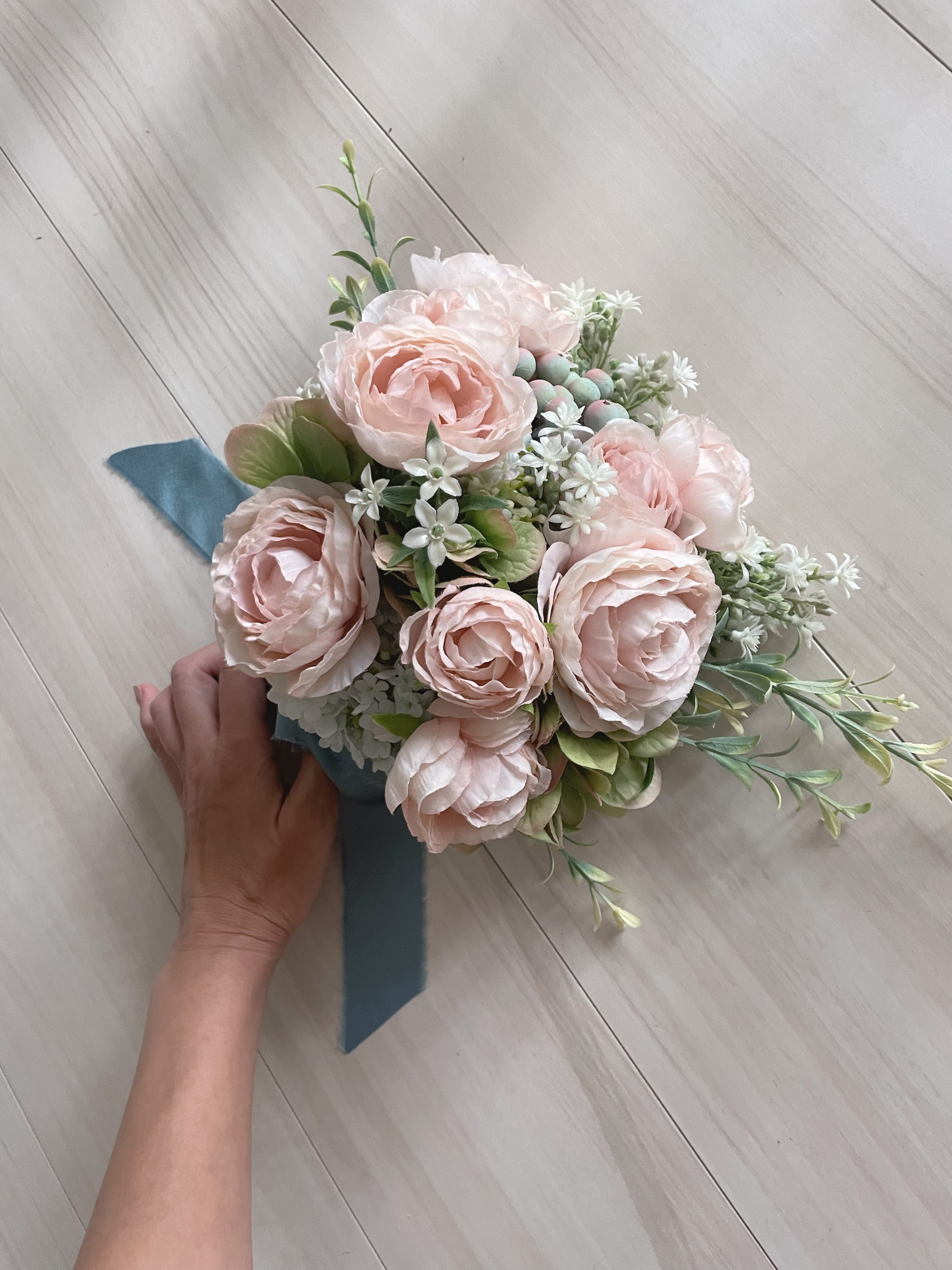 ピンクローズのアーティフィシャルフラワーブーケ ✩.*˚ ウェディングブーケ アーティフィシャルフラワー バラ グリーン