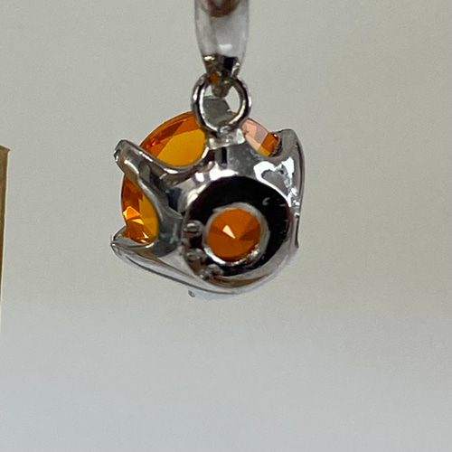 pt900 天然ファイアオパール0.63ct ペンダント