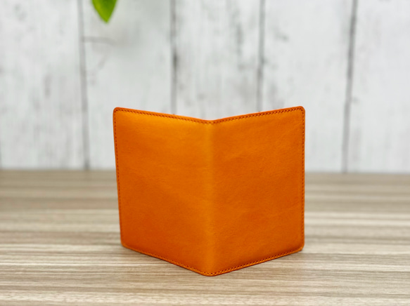 ２つ折りパスケース　本革　オレンジ 2枚目の画像