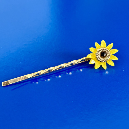 ひまわり一輪ヘアピン＊ゴールド＊プラ板＊ヒマワリ＊向日葵