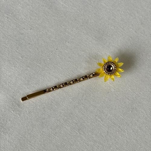 ひまわり一輪ヘアピン＊ゴールド＊プラ板＊ヒマワリ＊向日葵