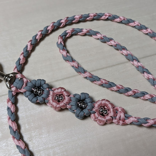 パラコードリード 花モチーフ 中型、小型犬用 (全長120cm) カラーお