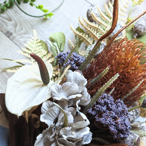 ドライ風 ラテアンスリウムとネイティブフラワーSwag〜バンクシア