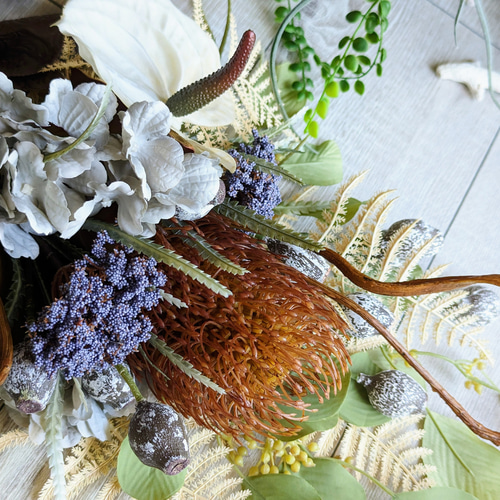 ドライ風 ラテアンスリウムとネイティブフラワーSwag〜バンクシア