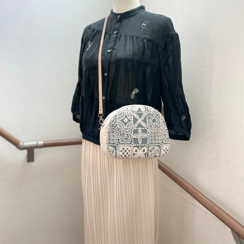 ⚮̈ミナペルホネン forest tile blue まるっこポシェットさん