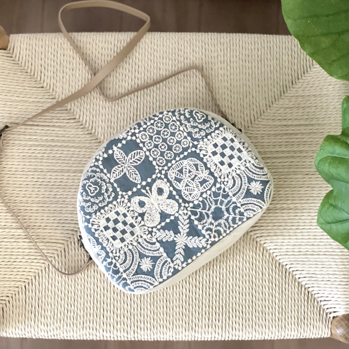 限定⚮̈ミナペルホネン forest tile blue まるっこポシェットさん  