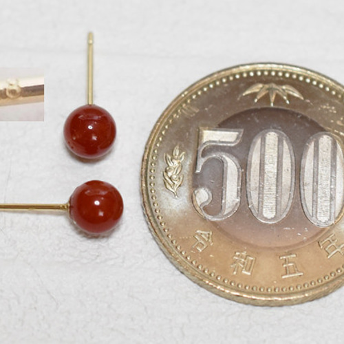 未使用　K18　血赤珊瑚ミル打ちスタッドピアス 高知県土佐沖産　定価28000円 K18 血赤珊瑚ミル打ちスタッドピアス 高知県土佐沖産 血赤珊瑚 ピアス