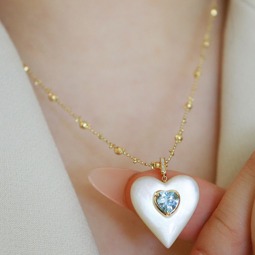 ▽ ハート形シェルペンダントトップk18