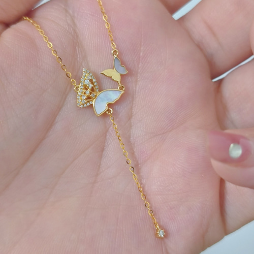 天然ダイヤモンド付きシェルネックレスk18 ネックレス・ペンダント  