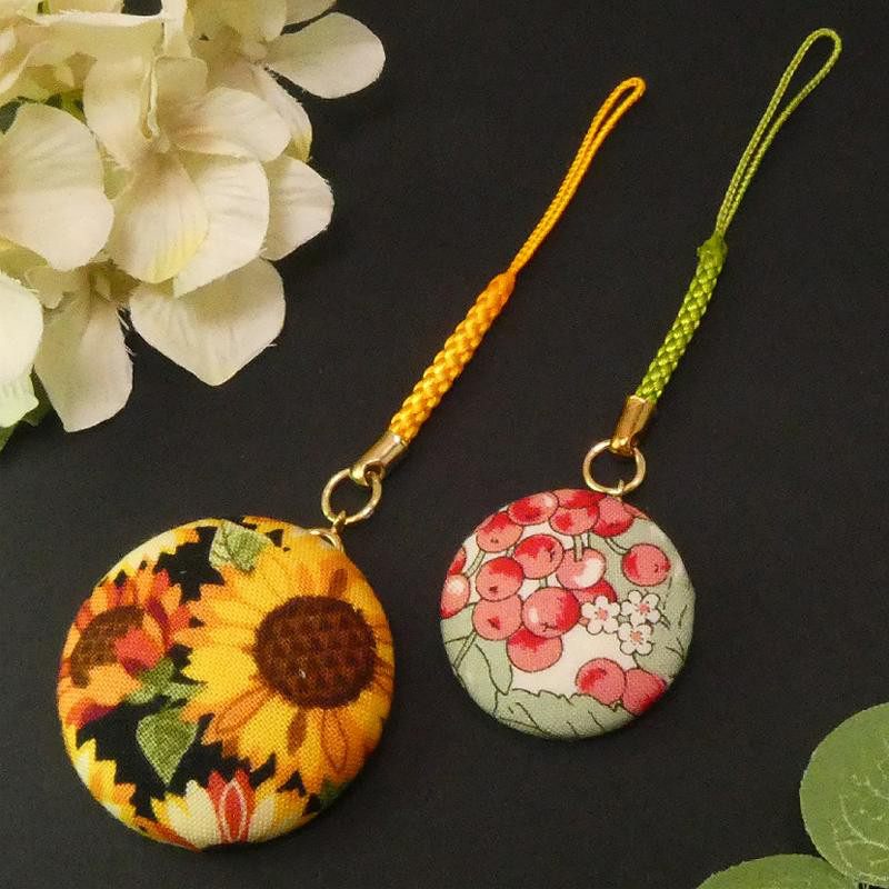 くるみボタン　お仕立て例-11.　◆「提げ物 / 根付け」/　38ミリ(大)、28ミリ共通