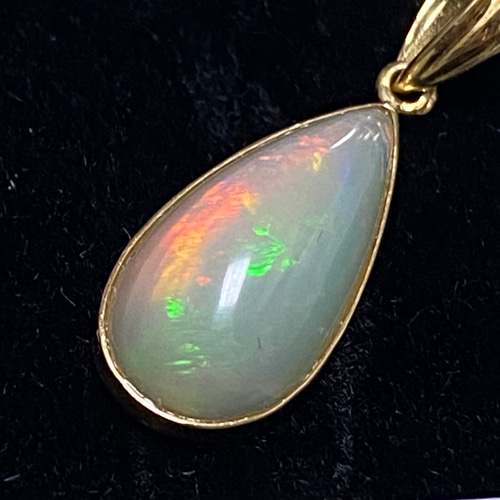 k18YG AU750 18金 天然エチオピア産オパールペンダント