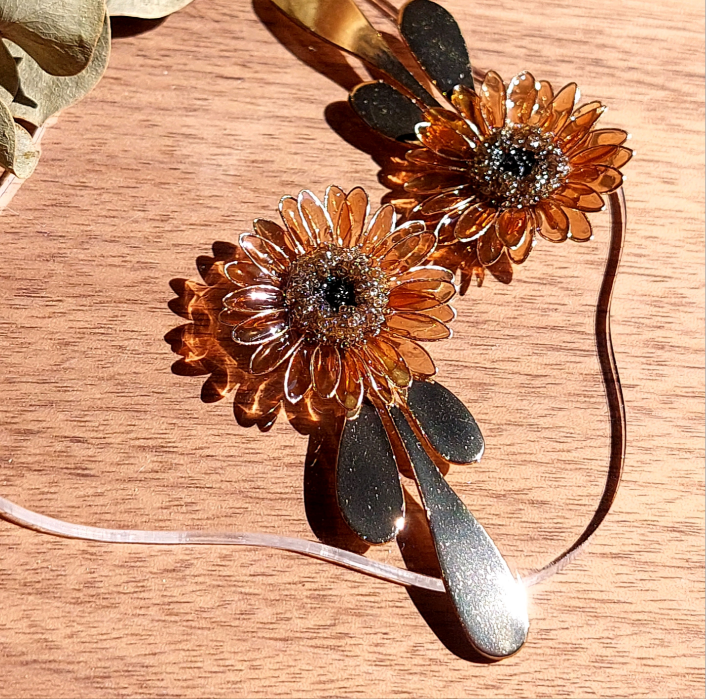 【光と影 - 向日葵(brown)】ピアス/イヤリング   ひまわり ヒマワリ 夏 揺れないタイプ ブラウン 茶