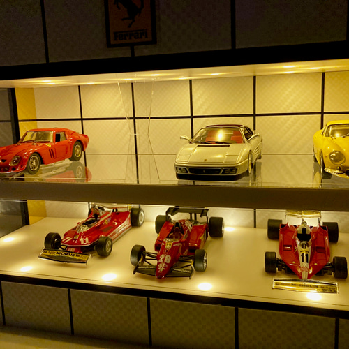 1/43展示可・ホワイトカーボン・ディスプレーBOX / LED20灯