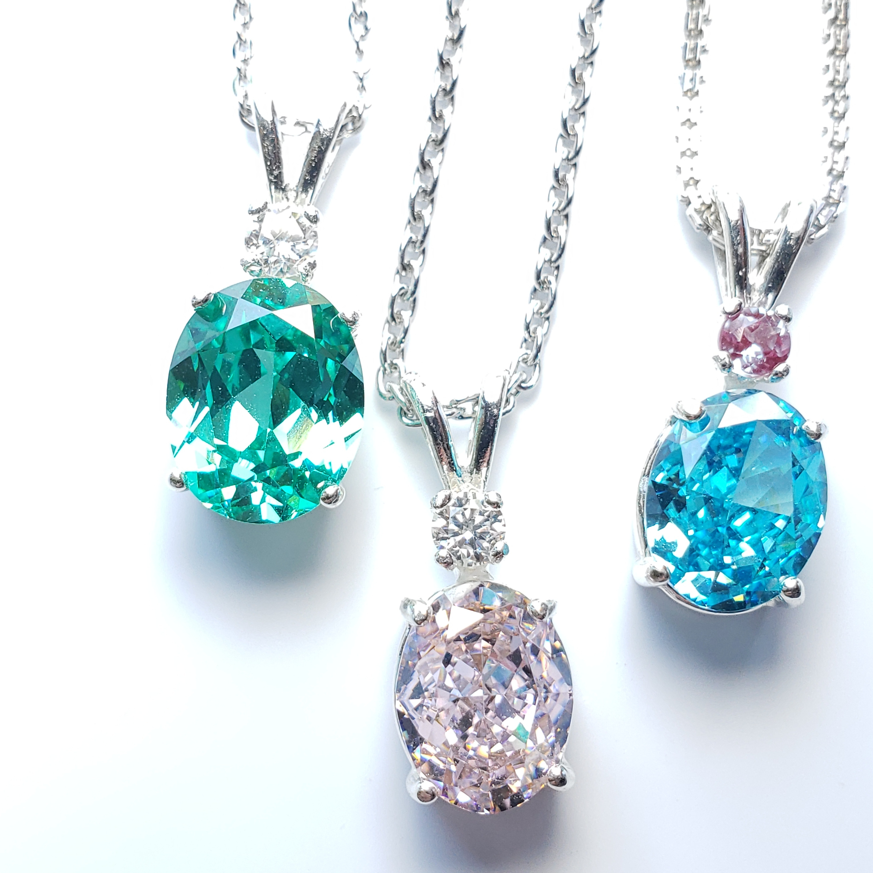 Avec petit éclat☆ シルバー　ネックレス 人工パライバトルマリン　高炭素ダイヤモンド