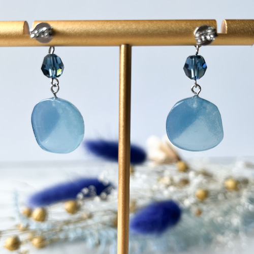 ネイビーと爽やかブルーのシンプルピアス ※イヤリング変更可 ピアス