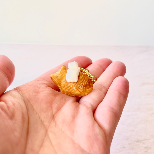 たい焼きのっかりネコちゃんフェイクスイーツ キーホルダー
