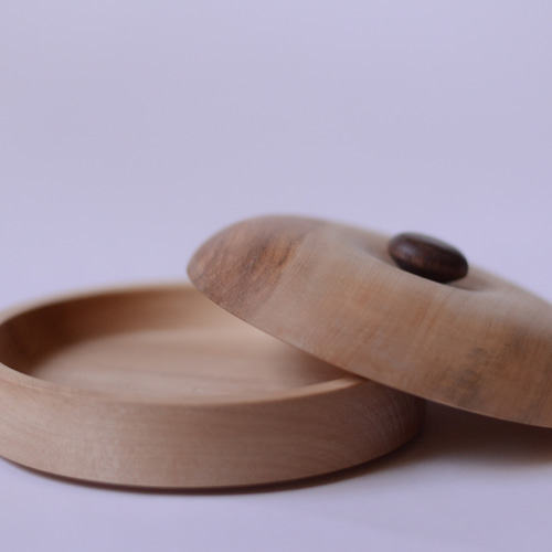 小物入れ 栃(トチ) 幅8.4cm 高8.9cm 円筒形 無垢 無塗装 超銘木