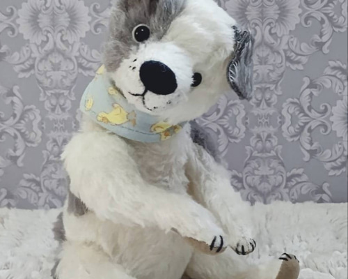 ぶちのわんこ 白×グレー／テディベアタイプの犬のぬいぐるみ 約25cm