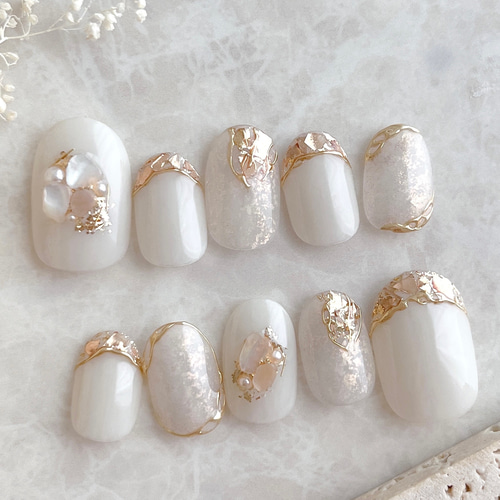きれいめ♡ホワイトとゴールドのガラスフレンチネイル ブライダル