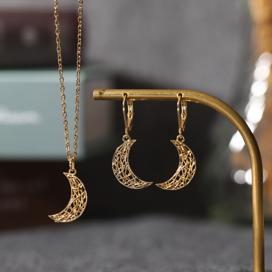 【再販◇特集掲載◇福袋】繊細な三日月ネックレス&ピアス2点セット◇金属アレルギー対応◇フィリグリー◇ムーン