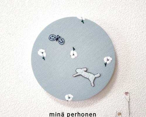 ファブリックパネル　ミナペルホネン　シンフォニー　丸型　刺繍　プレゼント　北欧 ファブリックパネル ミナペルホネン 丸型 サークル オハヨー
