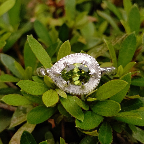 ペリドット ペアシェイプカット7×5 medallion シルバーSV925