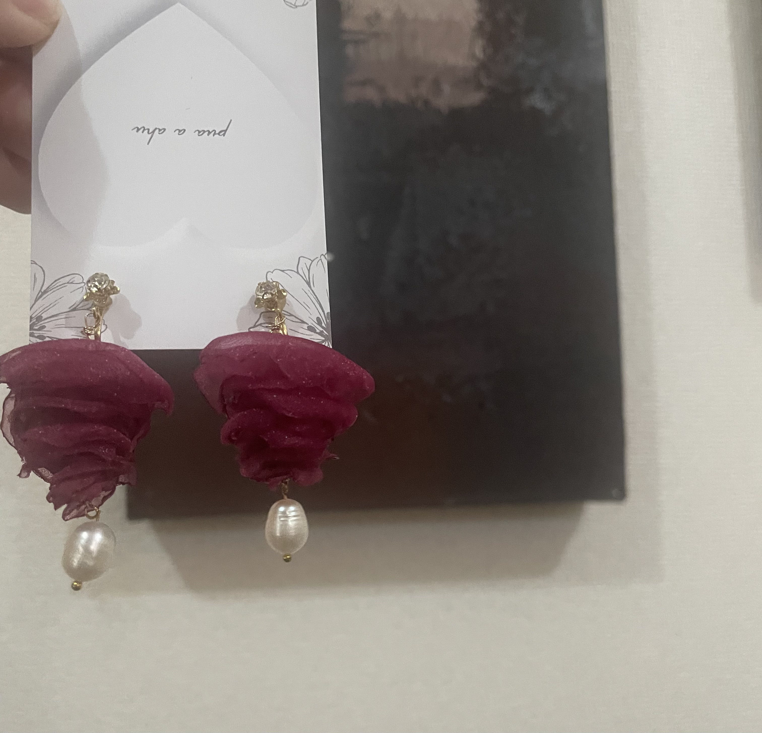 ボルドーシフォン　イヤリング『芍薬ー梨歌ー』