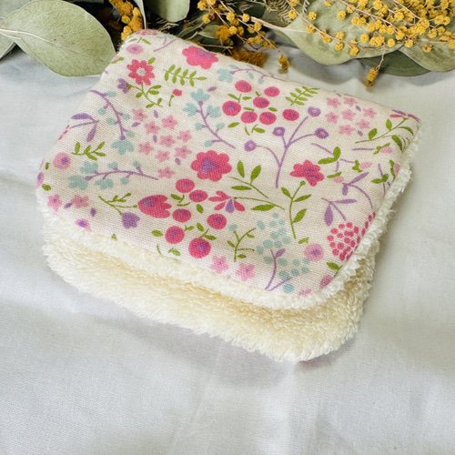 プチハナ ハンドメイド 8重ガーゼハンカチ ガーゼタオル 大きめハーフ プチハナ ハンドメイド 8重 12重 ガーゼハンカチ ガーゼタオル