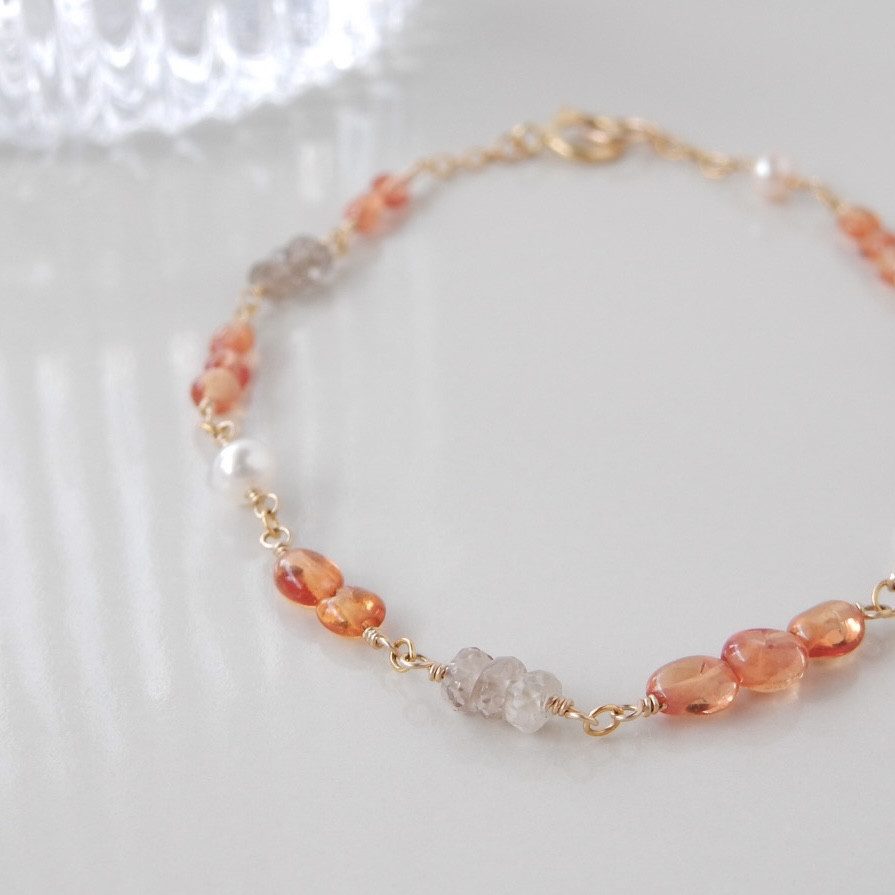 〖9月誕生石〗オレンジサファイア・ブラウンジルコン・淡水パールブレスレット 14kgf【1564】