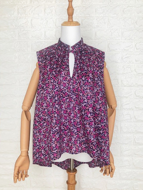 リバティ生地_胸元リボン_大人可愛い涼やかラグジュアリー・フェミニン・ブラウス_小花柄 7,644円