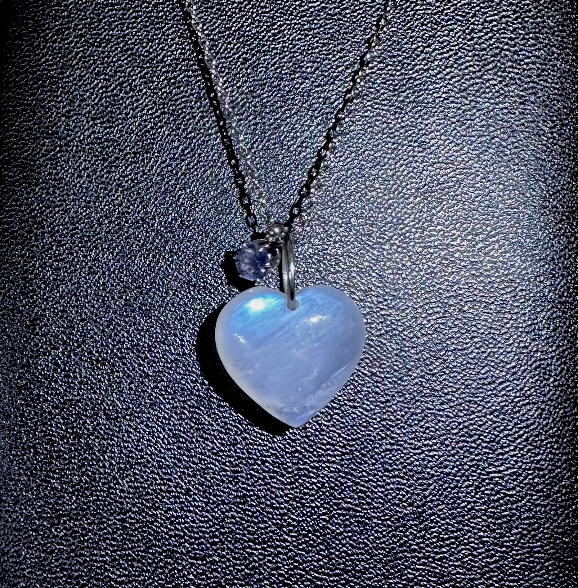 サージカルステンレス　レインボームーンストーン　アイオライト　ネックレス