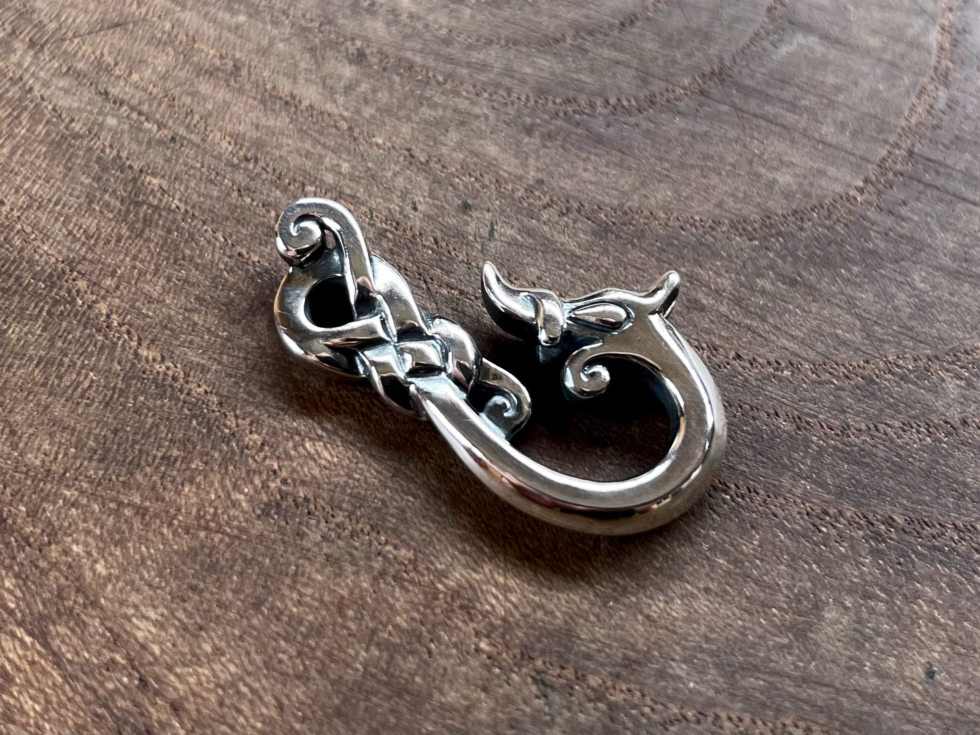 極美品 ジナブリング Debut Silver ペンダント 鹿革 チョーカー 鹿革 Debut ジナブリング 極美品 ペンダント チョーカー Silver