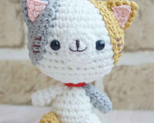 あみぐるみ 三毛猫ちゃん コロコロおチビ ストラップ - メルカリ