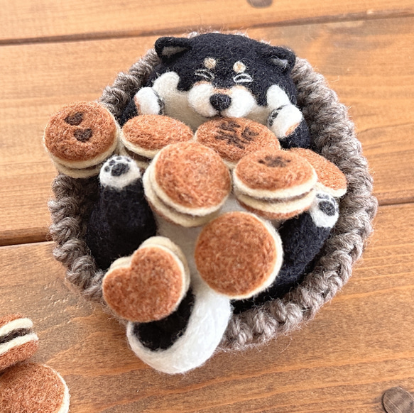 羊毛フェルト どら焼き子さん♪ ハンドメイド （フェルトで作るどら 